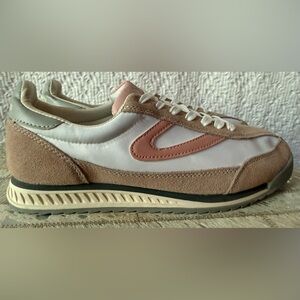 Tretorn Retro Low-Top Sneakers – Size 8.5 (NWT)